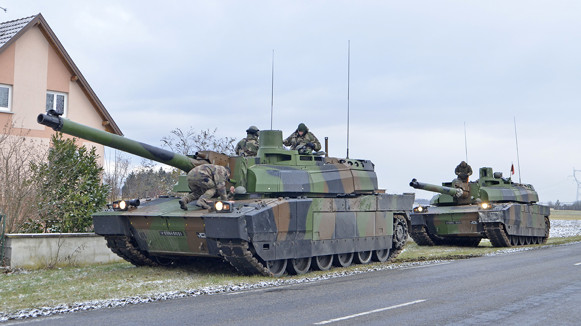 Leclerc tanks and VBCI APCs exercise Alsace freezing temperatures - EDR Magazine