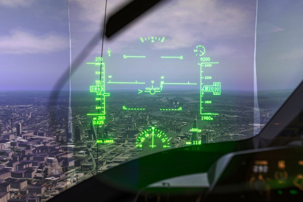 BAE Systems launches new lightweight HeadUp Display LiteWave® EDR